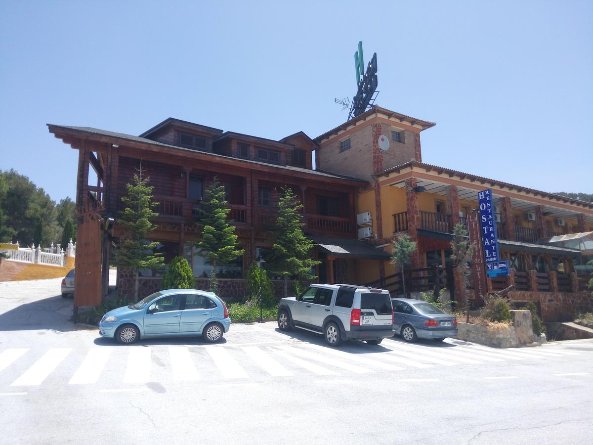 Hostal Sierra De באזה מראה חיצוני תמונה